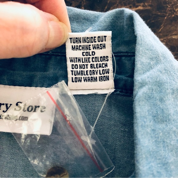 Country Store women’s Y2K Sz M embroidered collared buttoned long sl denim shirt - Picture 8 of 8